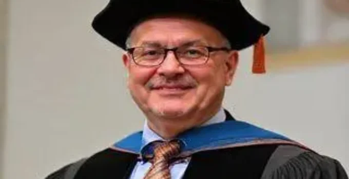título de doutor honoris causa