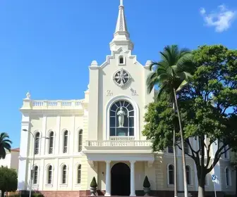 funcionamento de serviços no feriado da Padroeira do Brasil